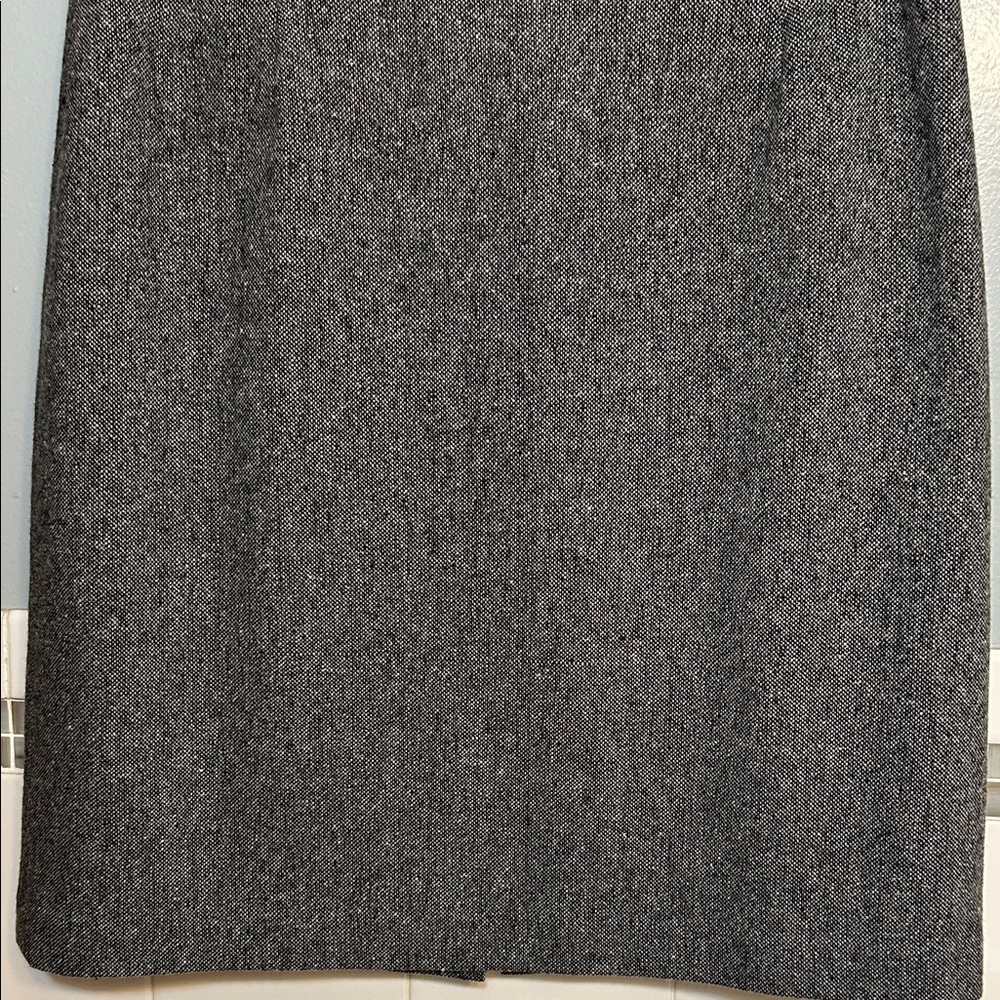 Style and Co Gray and white Women's Skirt.
